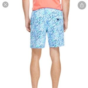 Vineyard Vines Batik Fish Chappy Trunks
